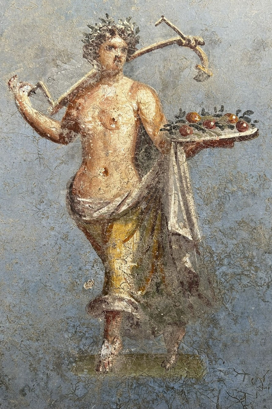 ROMA, 03/06/2024.- Las excavaciones que se están realizando en el Parque Arqueológico de Pompeya (sur de Italia), la ciudad devastada por el Vesubio en el 79 a.C, han sacado a la luz un "santuario" decorado con figuras femeninas que representan las cuatro estaciones junto a frescos con alegorías a la agricultura y el pastoreo. EFE/Ministerio de Cultura de Italia SOLO USO EDITORIAL/SOLO DISPONIBLE PARA ILUSTRAR LA NOTICIA QUE ACOMPAÑA (CRÉDITO OBLIGATORIO)