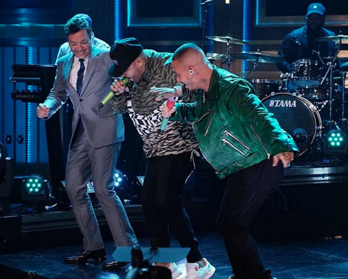 J Balvin puso a bailar a Jimmy Fallon