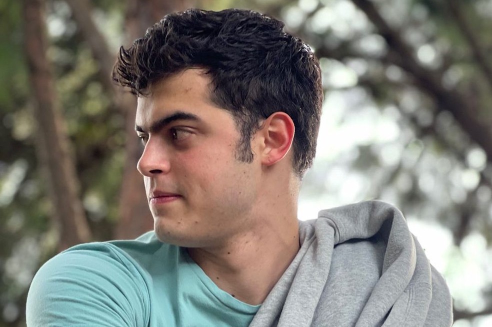Daniel Narváez, hijo de Cristina Hurtado.