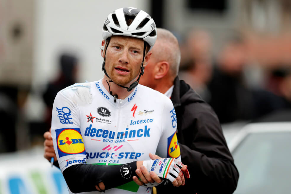 Sam Bennett empujó a Nairo durante la París-Niza y fue sancionado