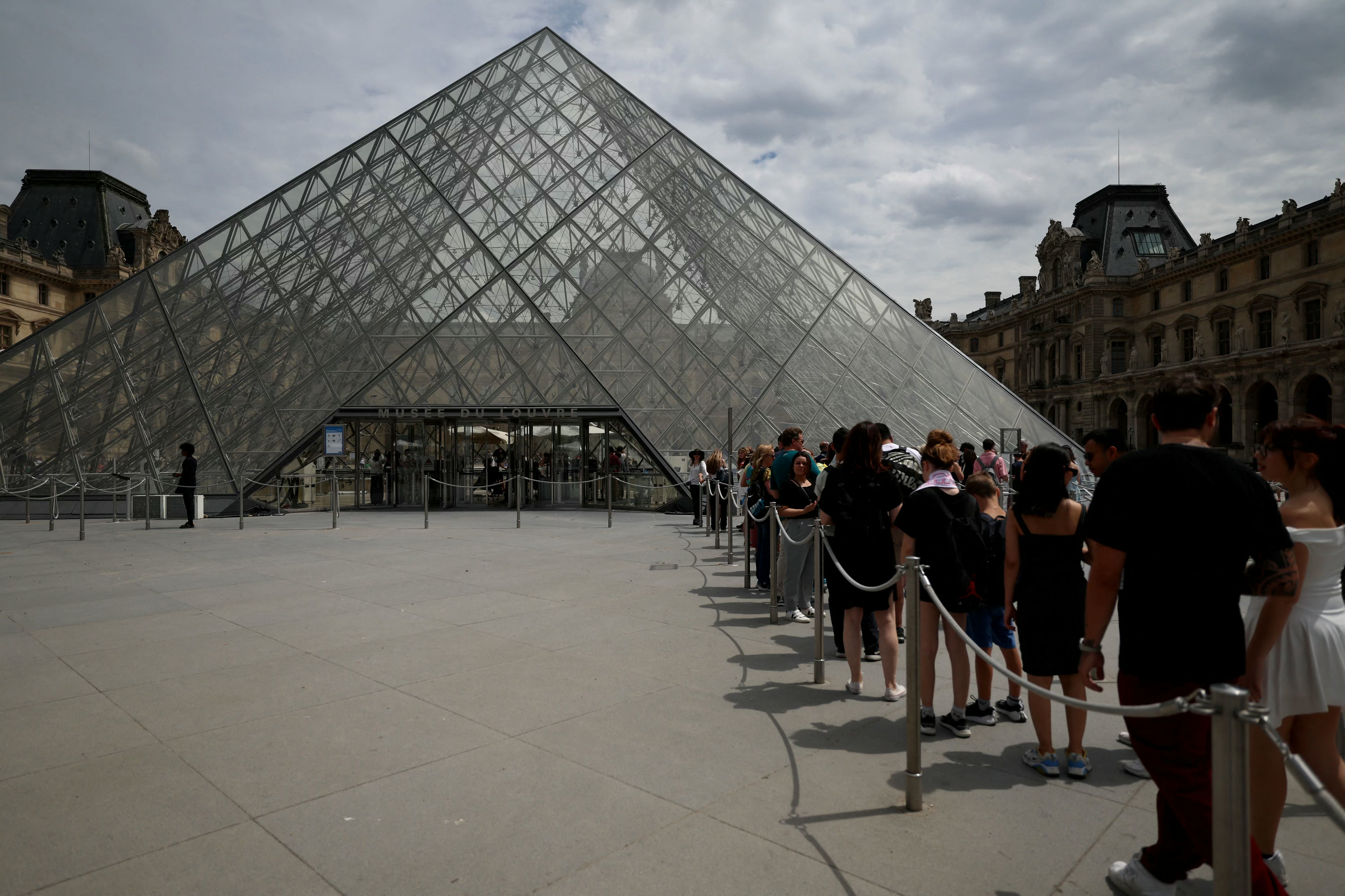 Turismo masivo: los museos del mundo también toman medidas