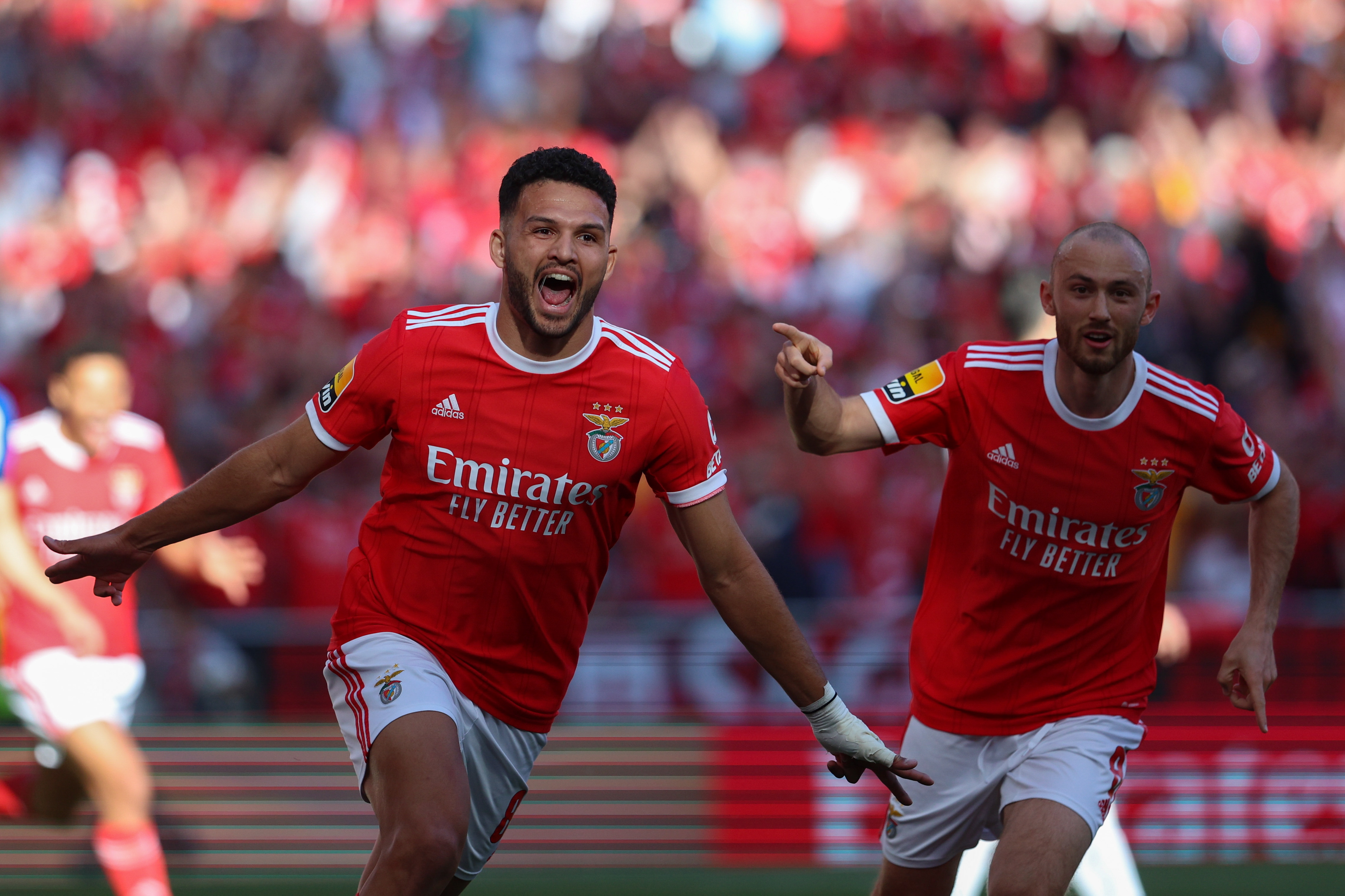 Lisbon (Portugal), 07/04/2023.- SL Benfica player Goncalo Ramos (L) celebrates after scoring the 1-0 lead, during the Portuguese First League soccer match, between SL Benfica and FC Porto, at Luz stadium in Lisbon, Portugal, 07 April 2023. (Lisboa) EFE/EPA/ANTONIO COTRIM
