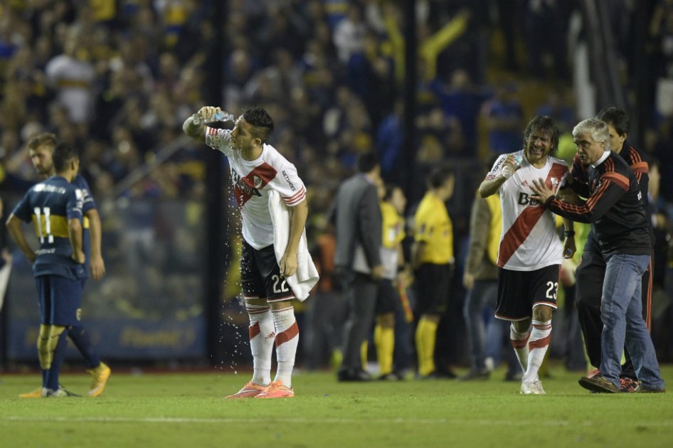Tras los gases de la discordia, River recibe a un Boca potenciado por Tevez