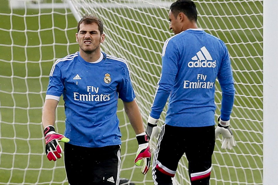 Iker Casillas felicitó a Keylor Navas por su debut en el Bernabéu