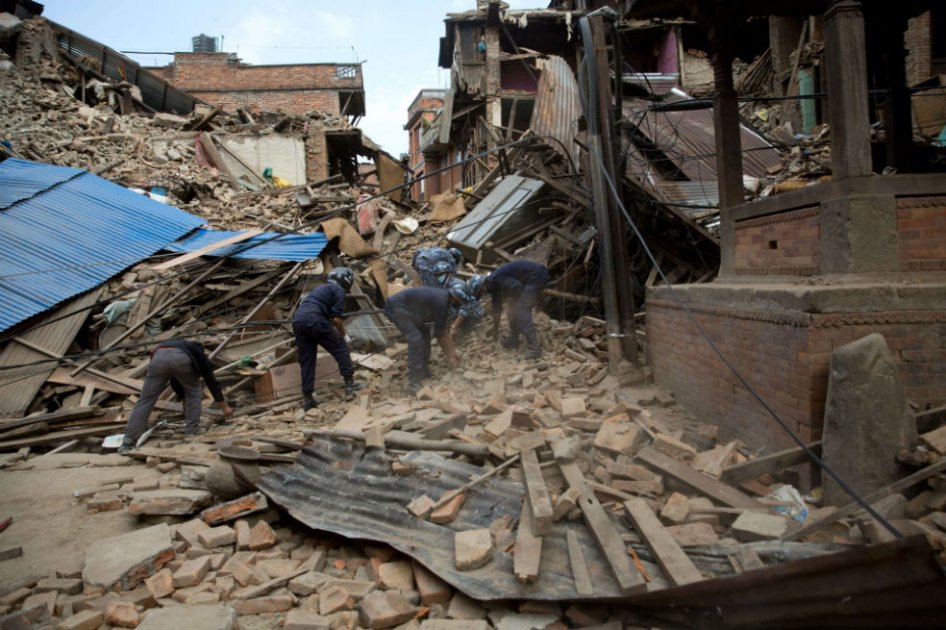 Vaticano destina 100.000 dólares a damnificados por terremoto en Nepal