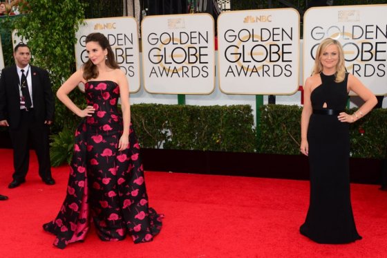 Tina Fey y Amy Poehler presentan por tercer año la ceremonia. /EFE