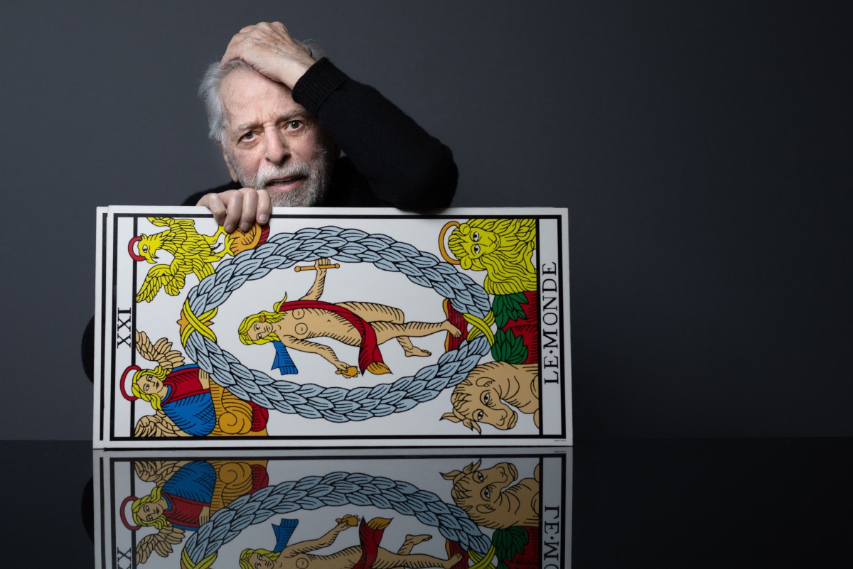 Alejandro Jodorowsky presenta “Art Sin Fin”, el libro-objeto que condensa su trayectoria