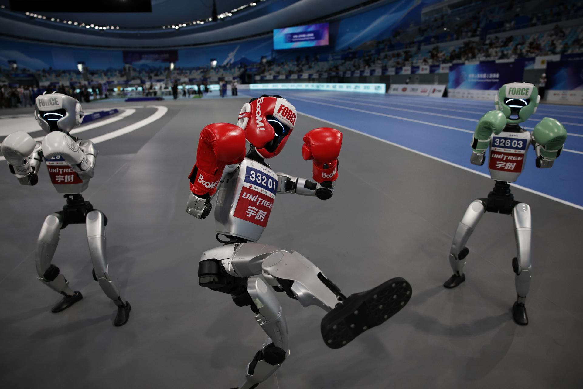 China acelera la carrera por los robots humanoides con inversiones millonarias