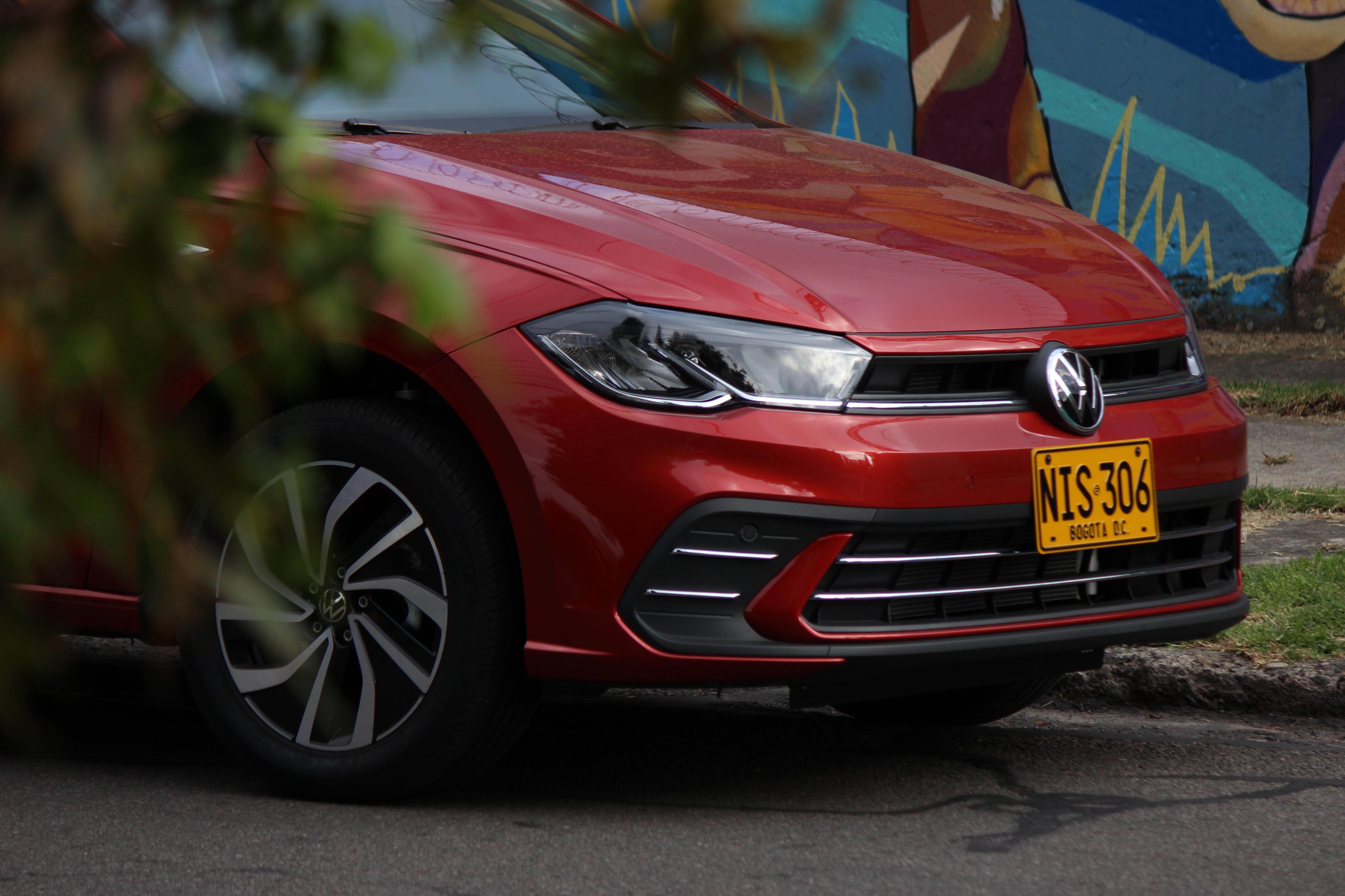 El bloque turbo que da vida al Volkswagen Polo Highline entrega 100 caballos de potencia y un torque de 170 Nm.