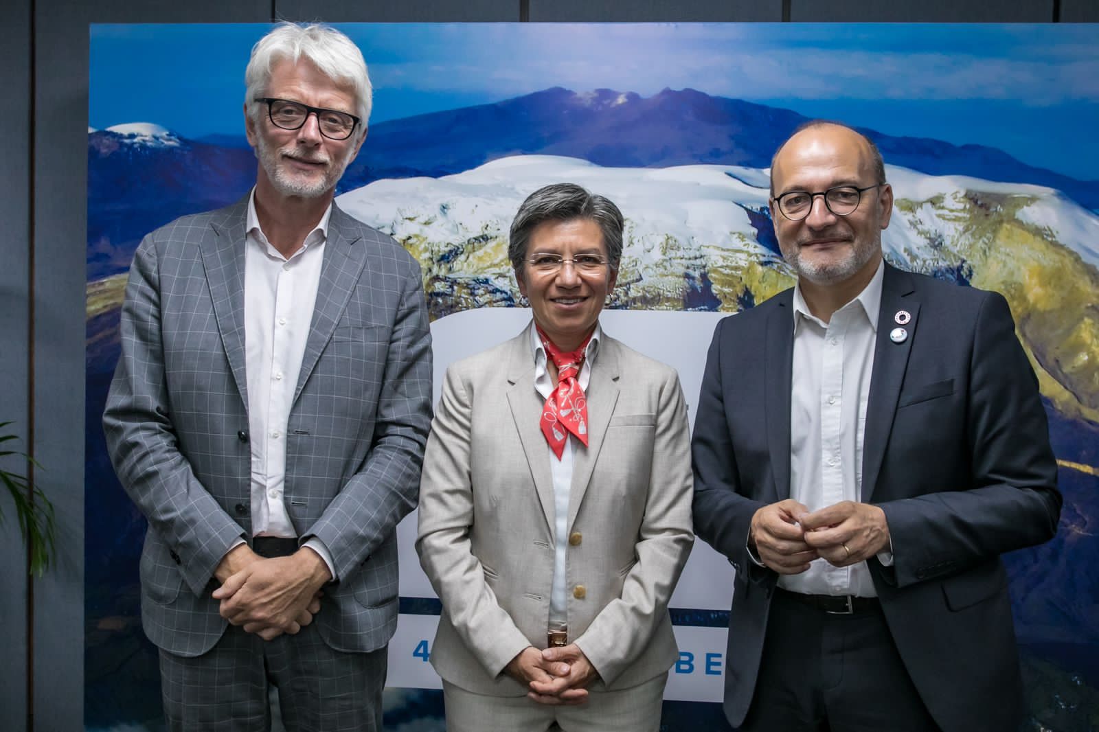 Franceses otorgan crédito a Bogotá por $650 mil millones para movilidad sostenible