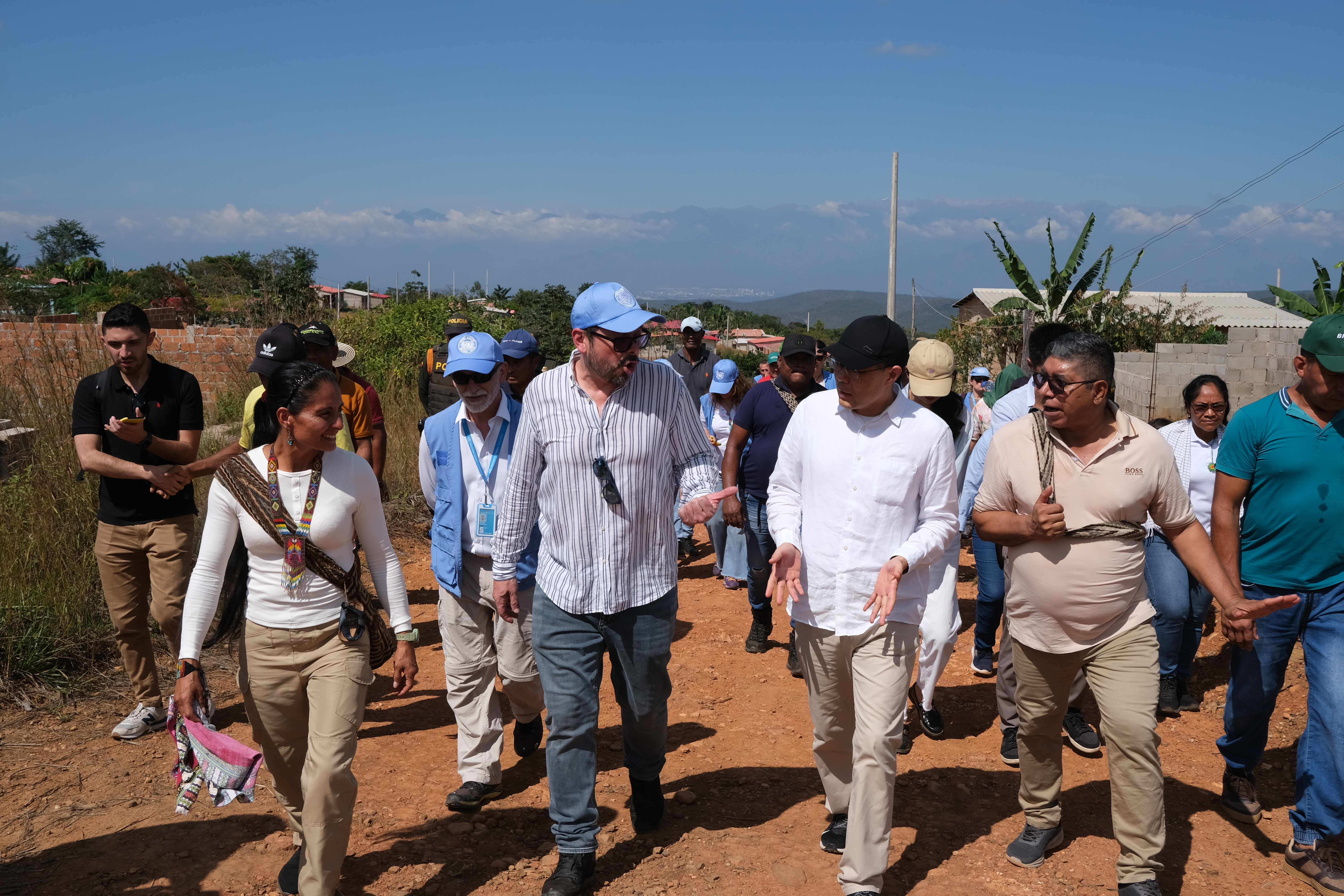 Así fue la visita de ONU y embajada de China a poblado de ex-FARC en Cesar