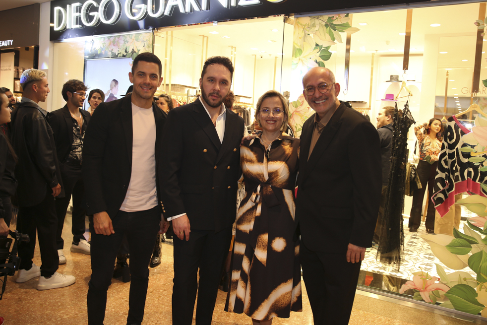 Sebastian Diez presidente Ejecutivo Inexmoda, Alejandro Perez, Patricia Velasquez Vicepresitenda de Samnsung Colombia, Diego Guarnizo Dieseñador
