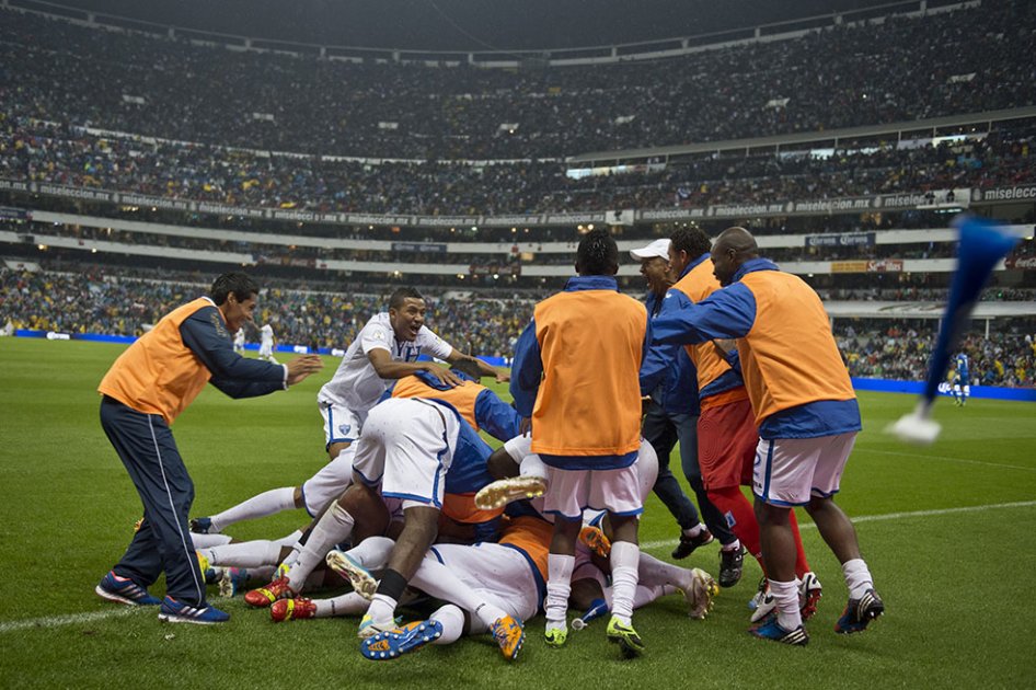 Gran victoria del equipo de Luis Fernando Suárez que lo acerca a Brasil