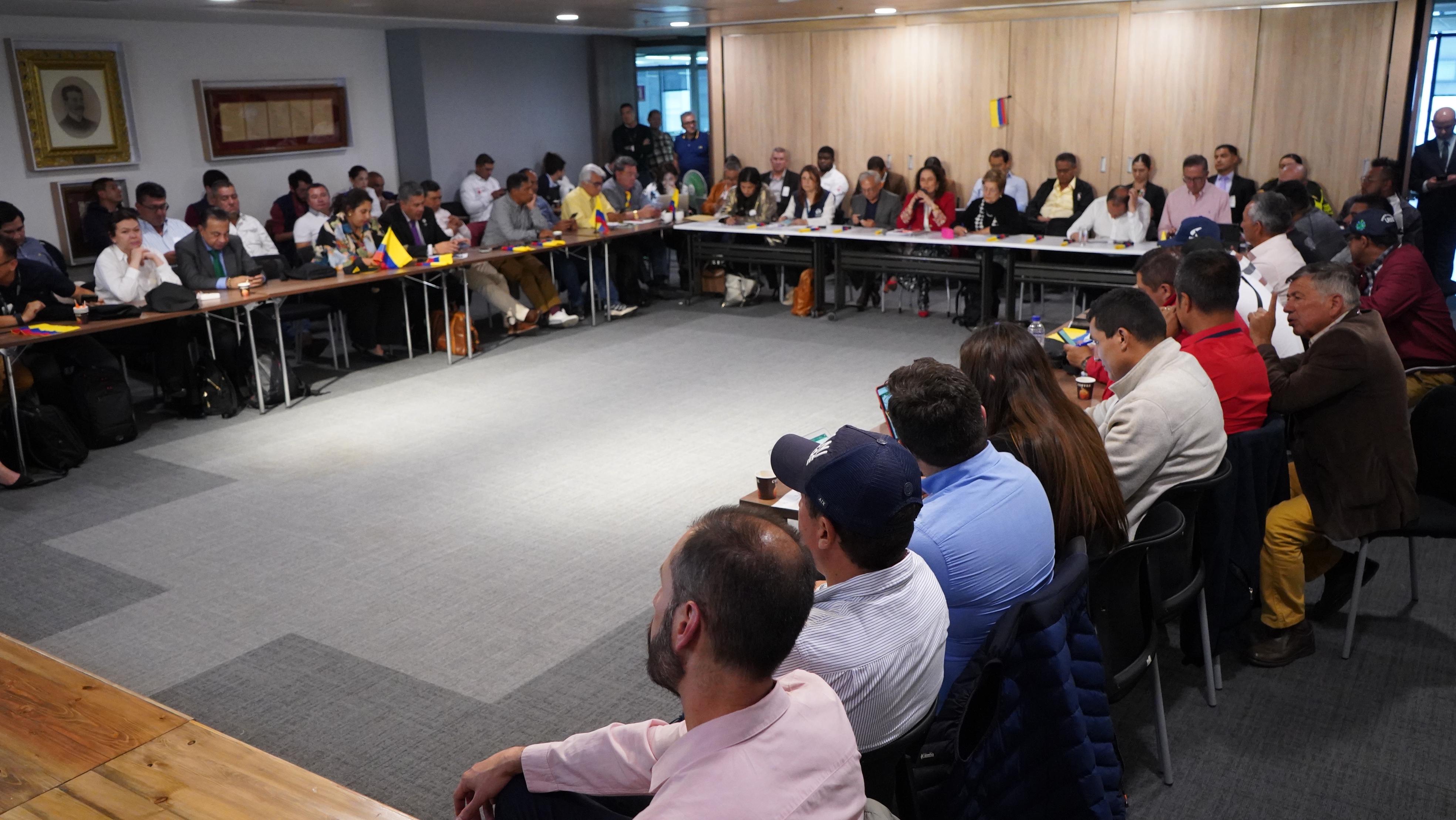 Diésel subió $1.904: camioneros piden que solo suba $100 en total
