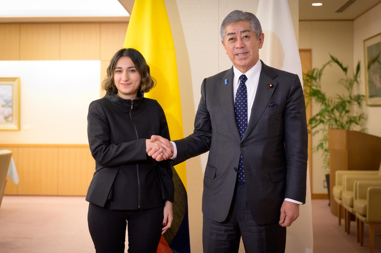La canciller Laura Sarabia se reunió con su homólogo japonés, Takeshi Iwaya, este lunes.