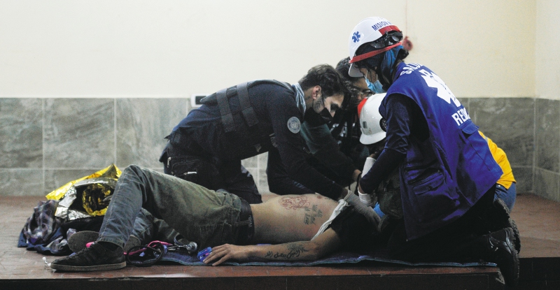 “Street‌ ‌Medic”,‌ ‌los‌ ‌voluntarios‌ ‌que‌ ‌atienden‌ ‌heridos‌ ‌en‌ ‌medio‌ ‌de‌ ‌las‌ ‌protestas ‌