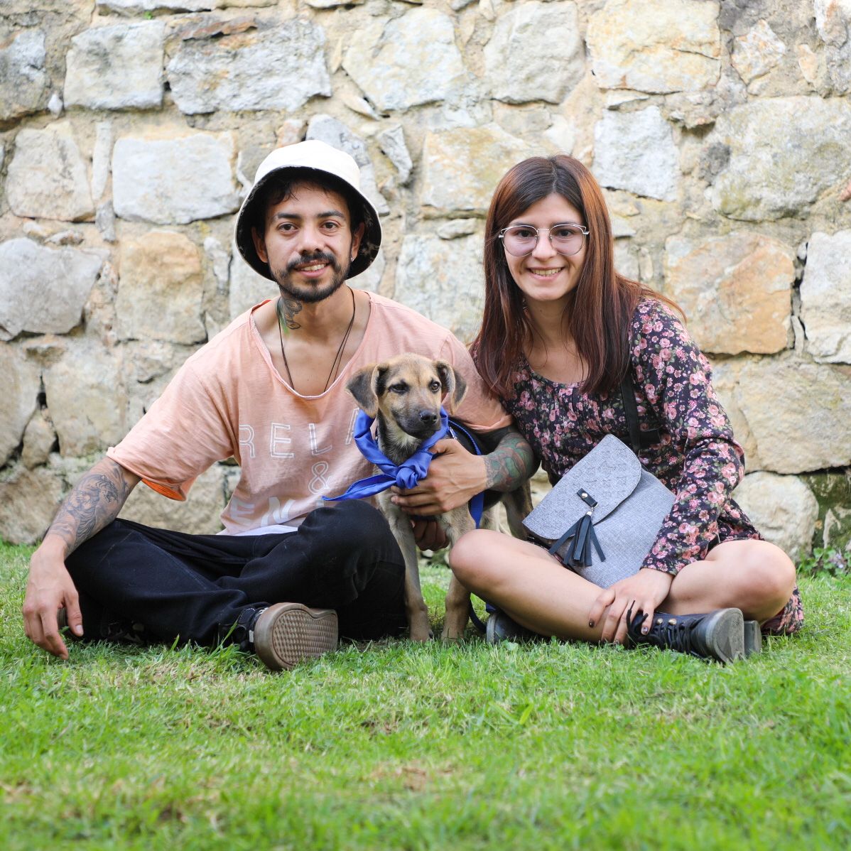 El proceso puede ser llevado a cabo por todo tipo de familias. Deberá tenerse una disposición de dos horas para realizar el proceso de adopción.
