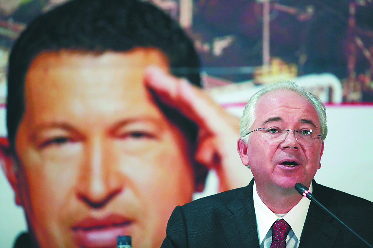 Rafael Ramírez, en sus palabras "discípulo de Hugo Chávez durante 12 años", también fue presidente de PDVSA y embajador ante la ONU. Se distanció de Nicolás Maduro en 2017.