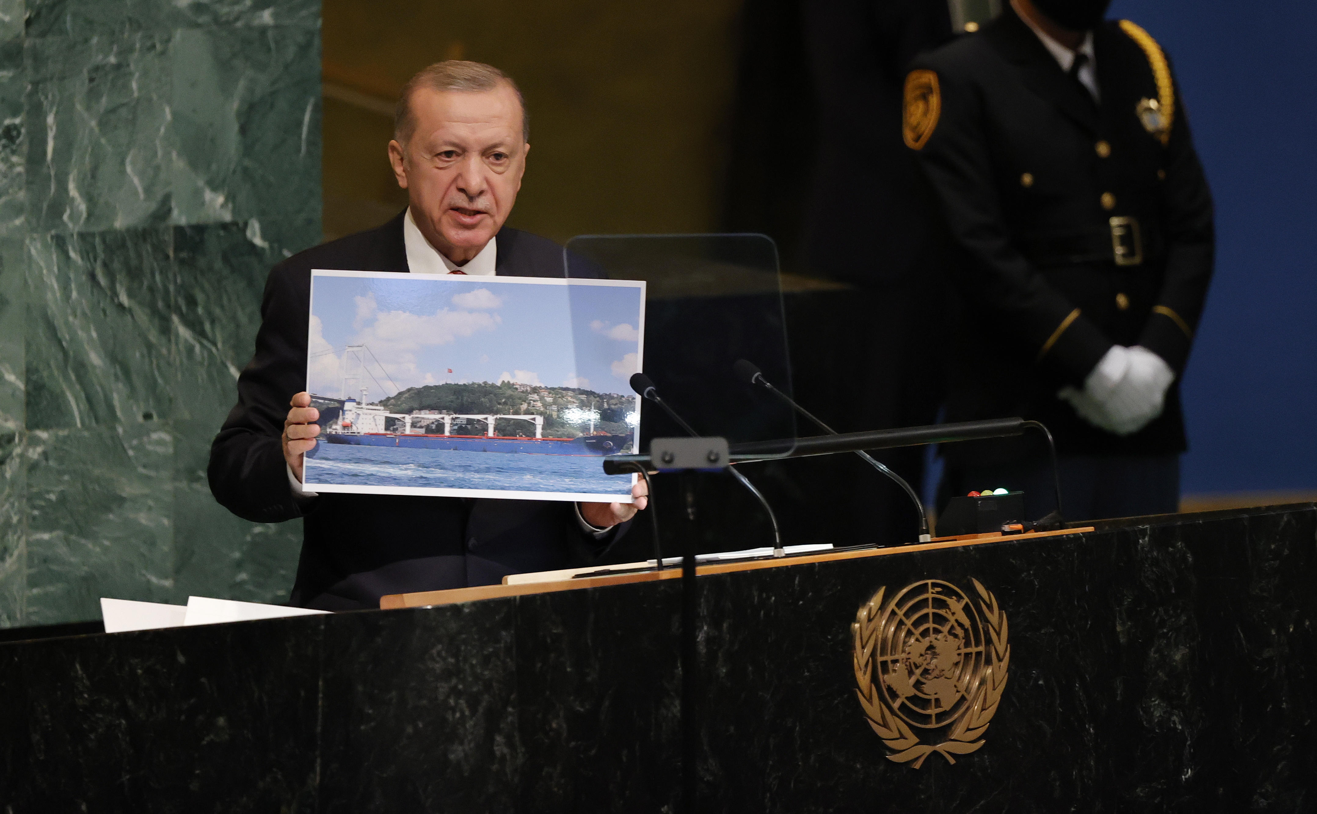 Presidente de Turquía llama a una solución que satisfaga a ambas partes en Ucrania