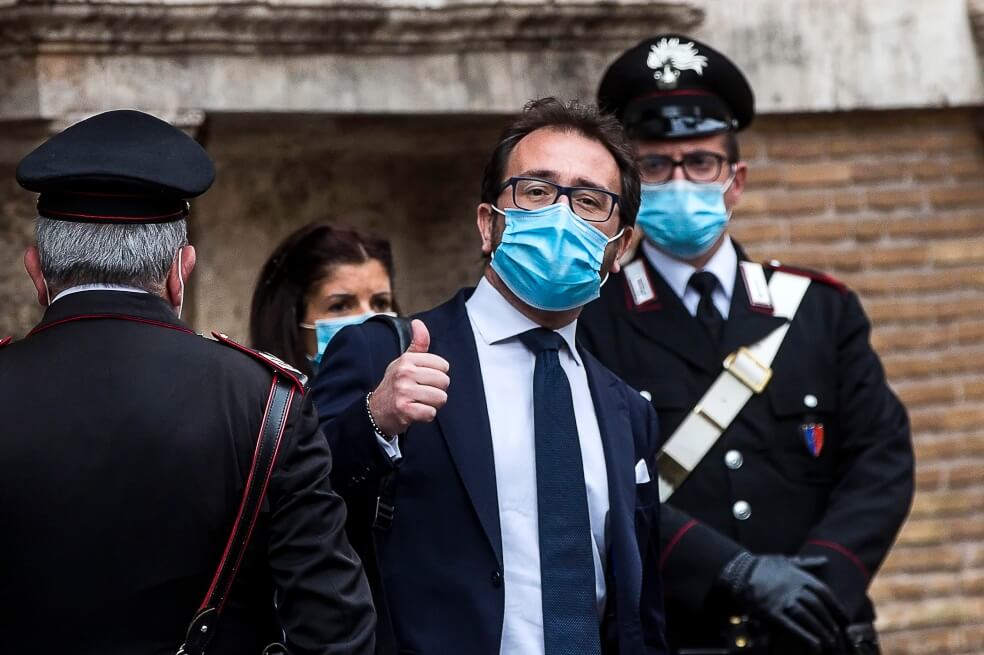 Las acusaciones contra el ministro de Justicia italiano por excarcelar 8.000 presos