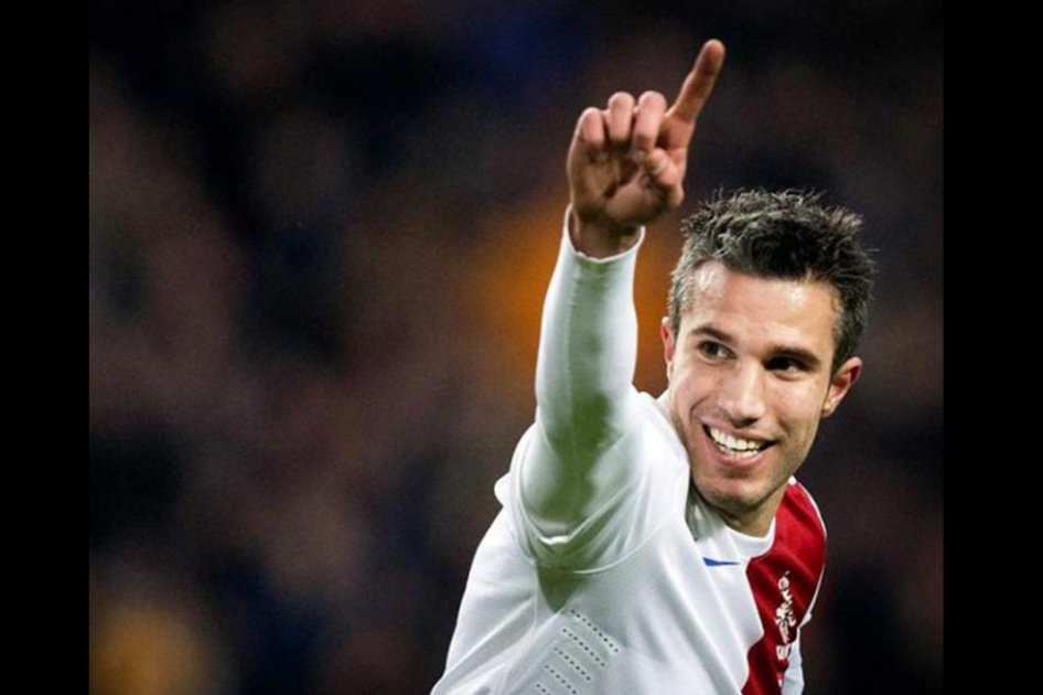 Robben y Van Persie lideran lista de Holanda para enfrentar a Colombia
