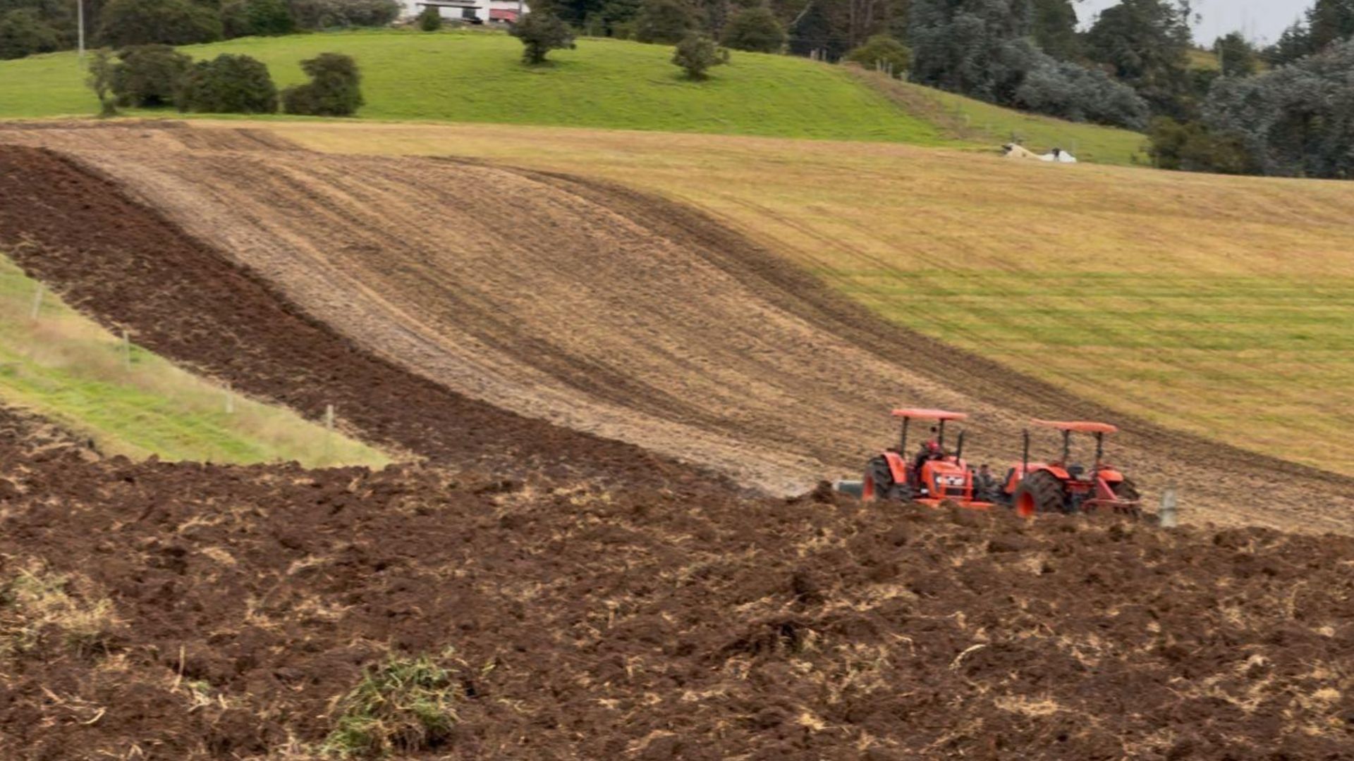 CAR suspendió actividad agrícola que se realizaba cerca al embalse El Sisga