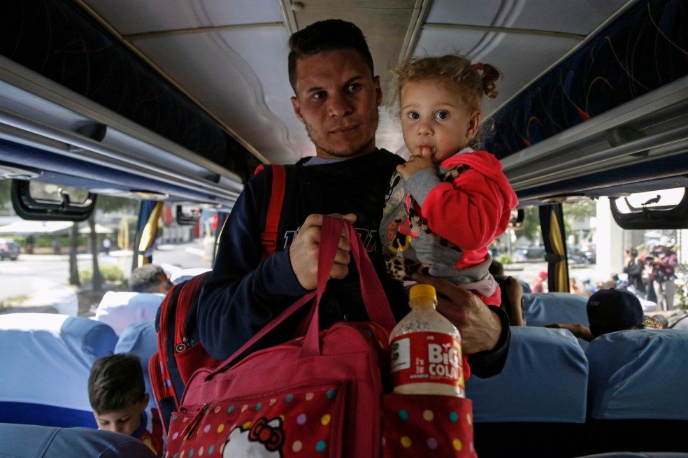 Perú asegura que repatriación de venezolanos es una «operación de propaganda»