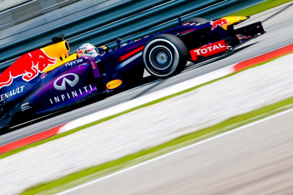 Sebastian Vettel logra la pole position en Malasia