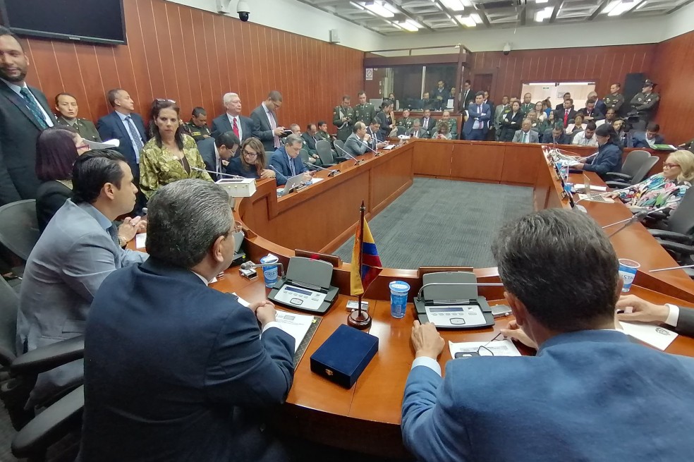 Decantado ascenso de seis oficiales en Senado, pese a reparos de oposición
