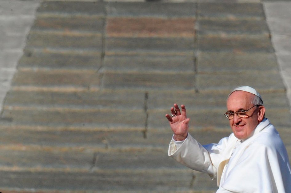 Papa Francisco promete «respeto y amistad» a líderes de otras religiones