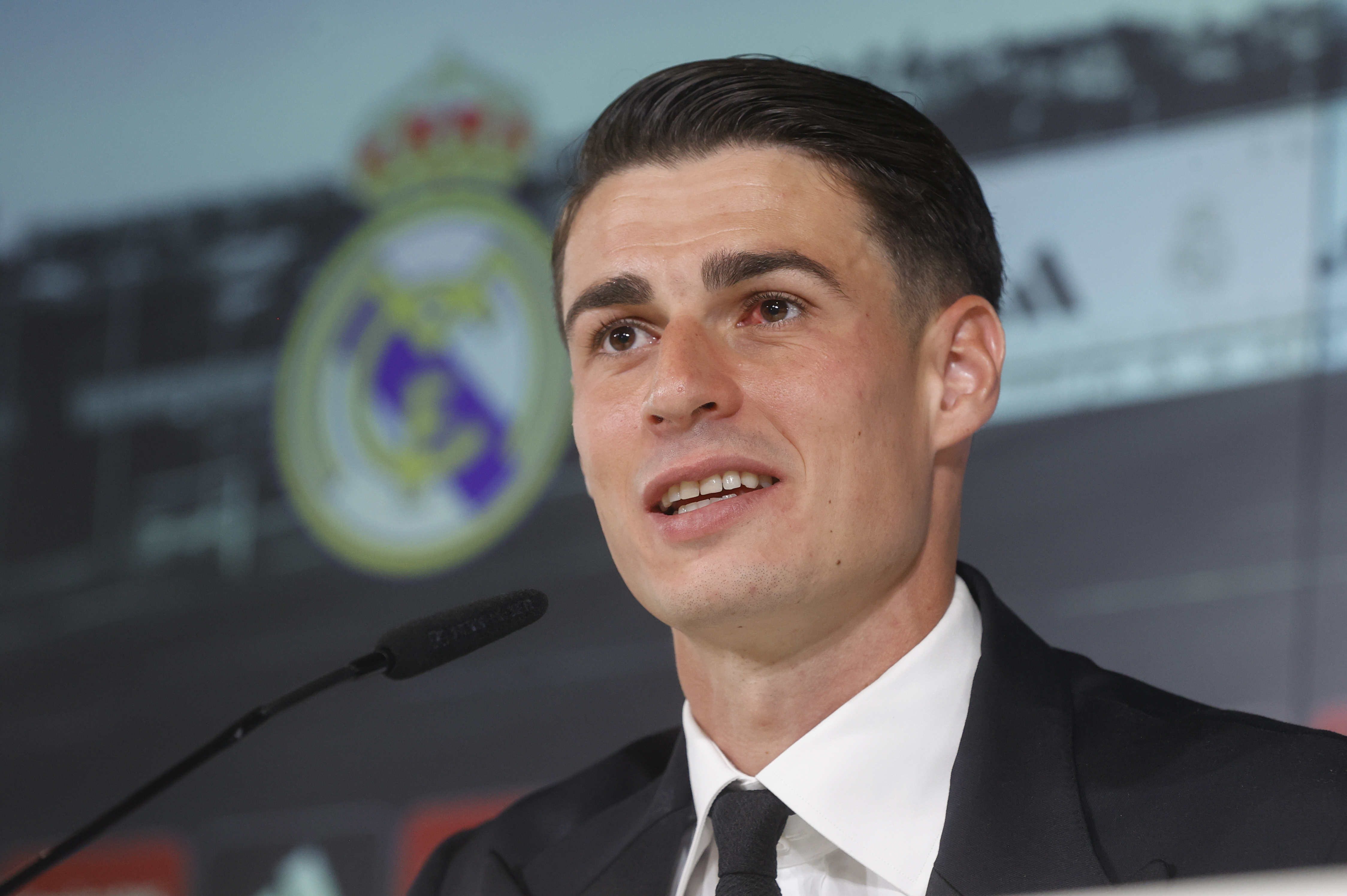 MADRID, 15/08/2023.- Acto de presentación del jugador Kepa Arrizabalaga como nuevo jugador del Real Madrid, este martes en la ciudad deportiva de Valdebebas (Madrid). Arrizabalaga ha sido cedido por el Chelsea FC y estará vinculado al Real Madrid durante esta temporada hasta el 30 de junio de 2024. EFE/ Juan Carlos Hidalgo