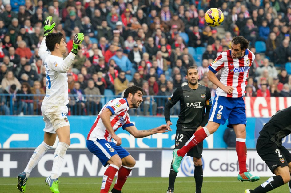 Atlético de Madrid ganó 3-1 al Levante y se acerca al Barcelona