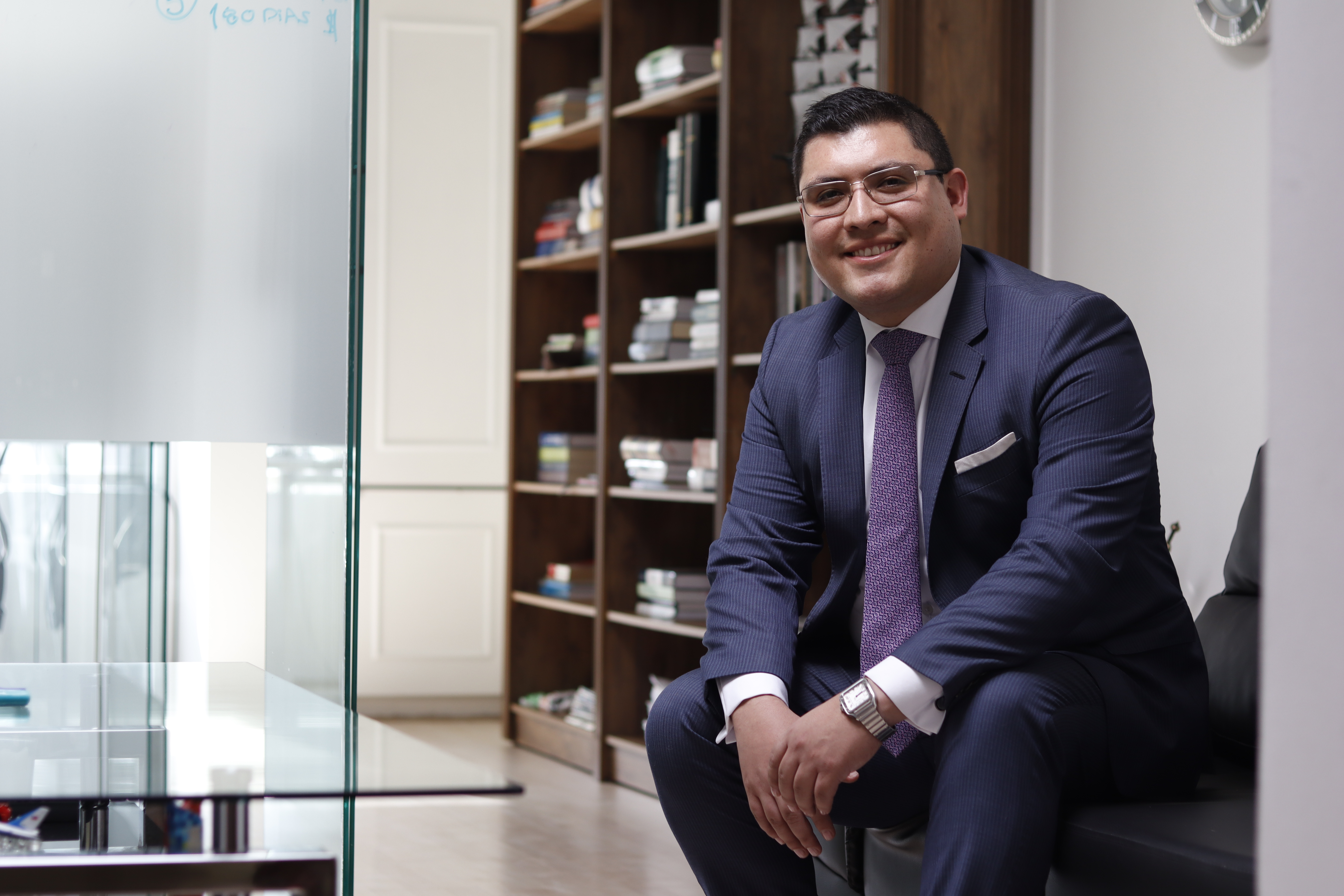 Nueve años de experiencia en la prestación de servicios jurídicos integrales