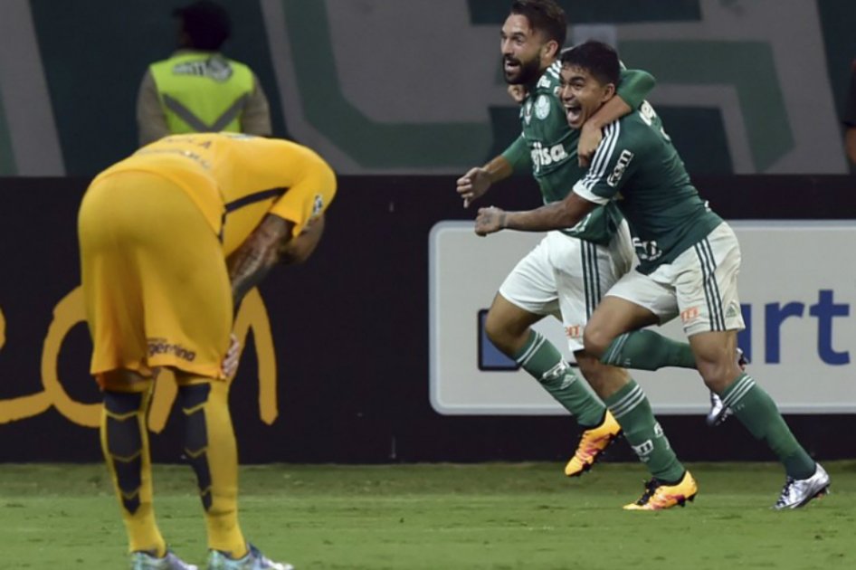 Palmeiras venció 2-0 a Rosario Central y asumió el liderato del Grupo 2