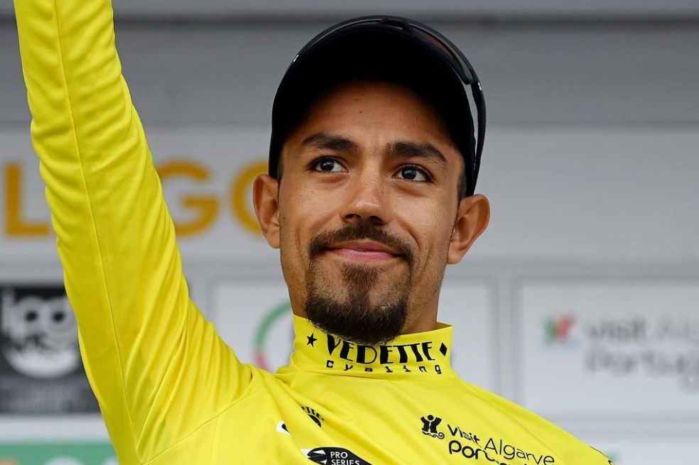 Ineos contempla a Daniel F. Martínez para el Tour de Francia: Egan está en duda