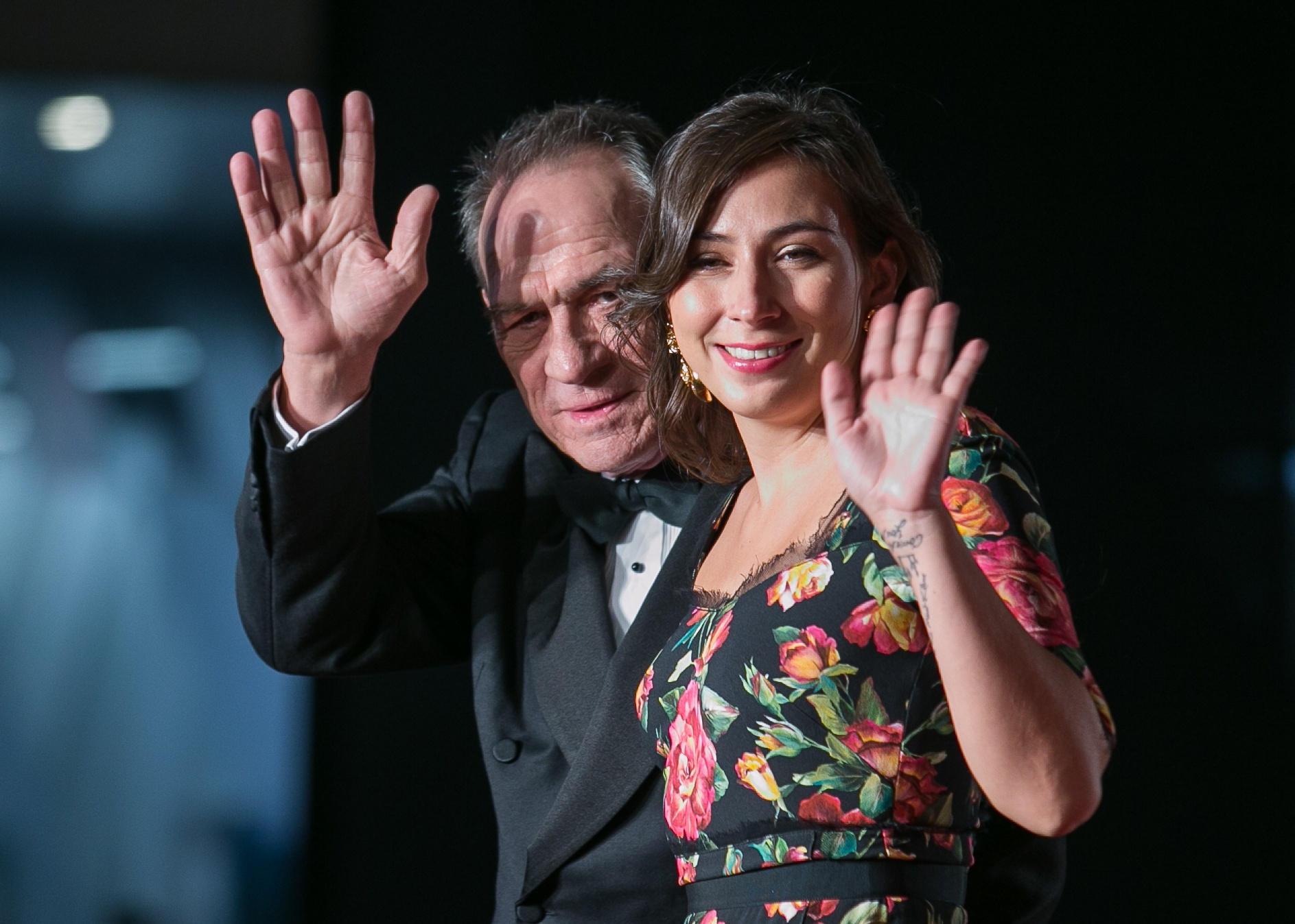 Hija de Tommy Lee Jones tuvo líos legales antes de su muerte. Familia se pronuncia