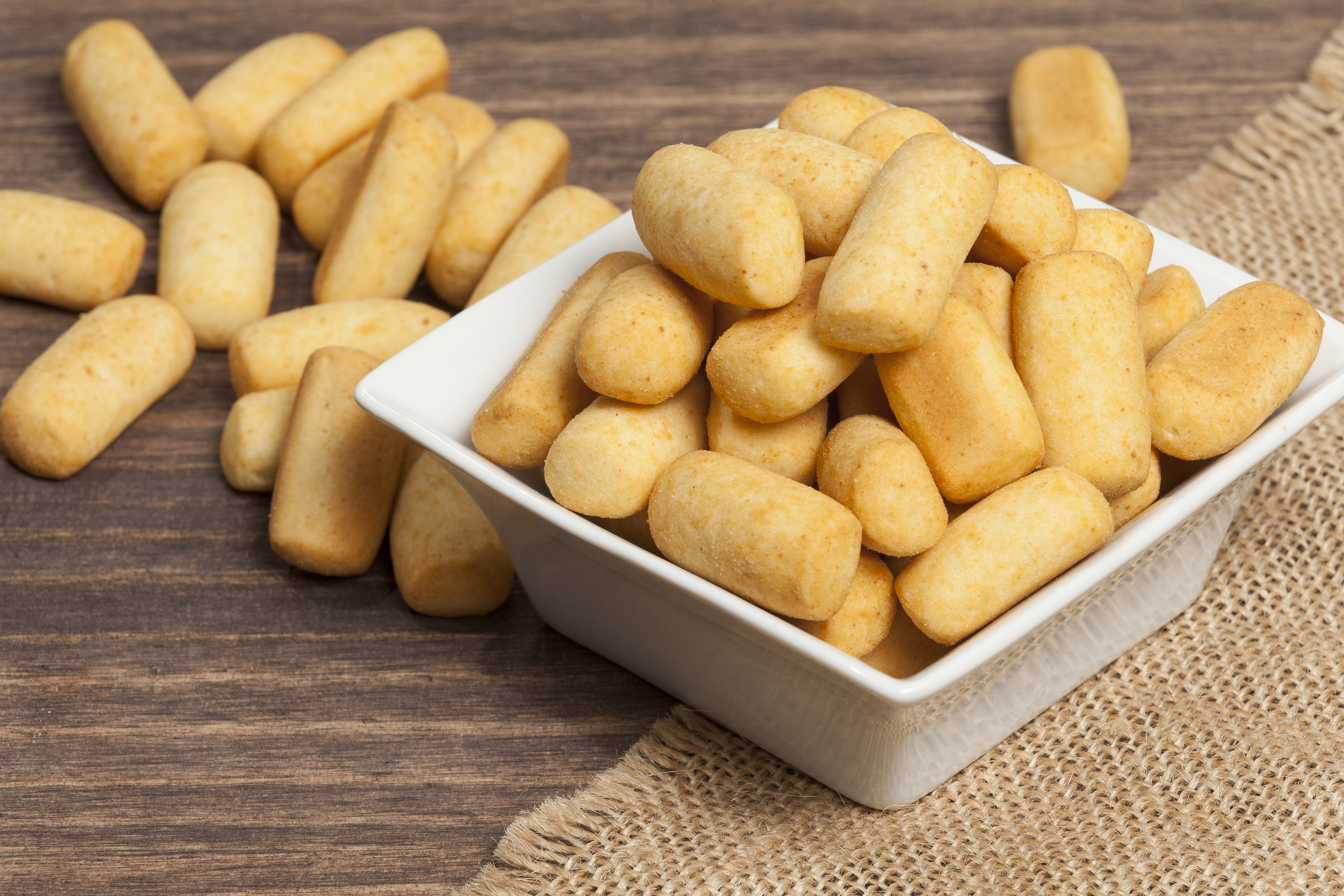 Cheetos caseros de yuca en “air fryer”