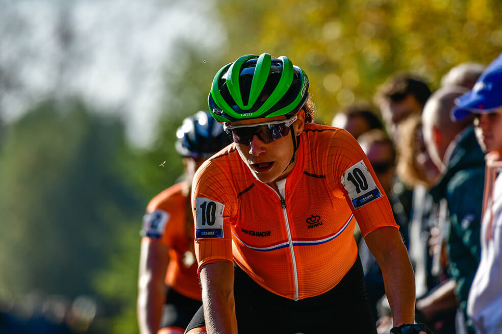 Marianne Vos, ganadora de La Course del Tour de Francia fue recibida con una sala de prensa casi vacía
