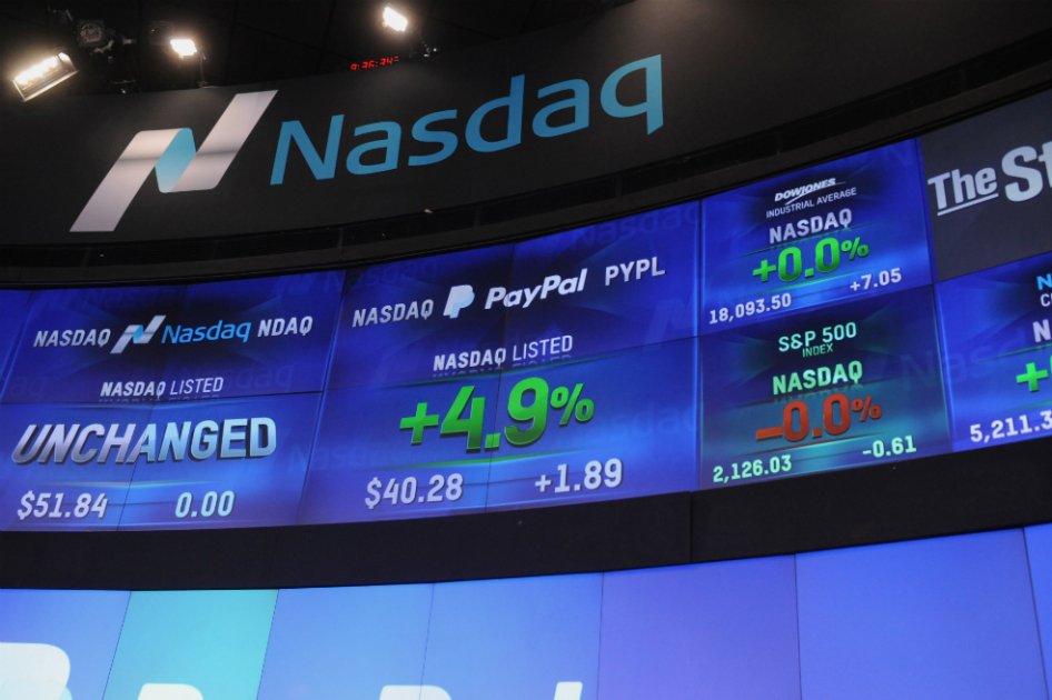 Acciones tecnológicas suben y S&P 500 licúa declinaciones del año