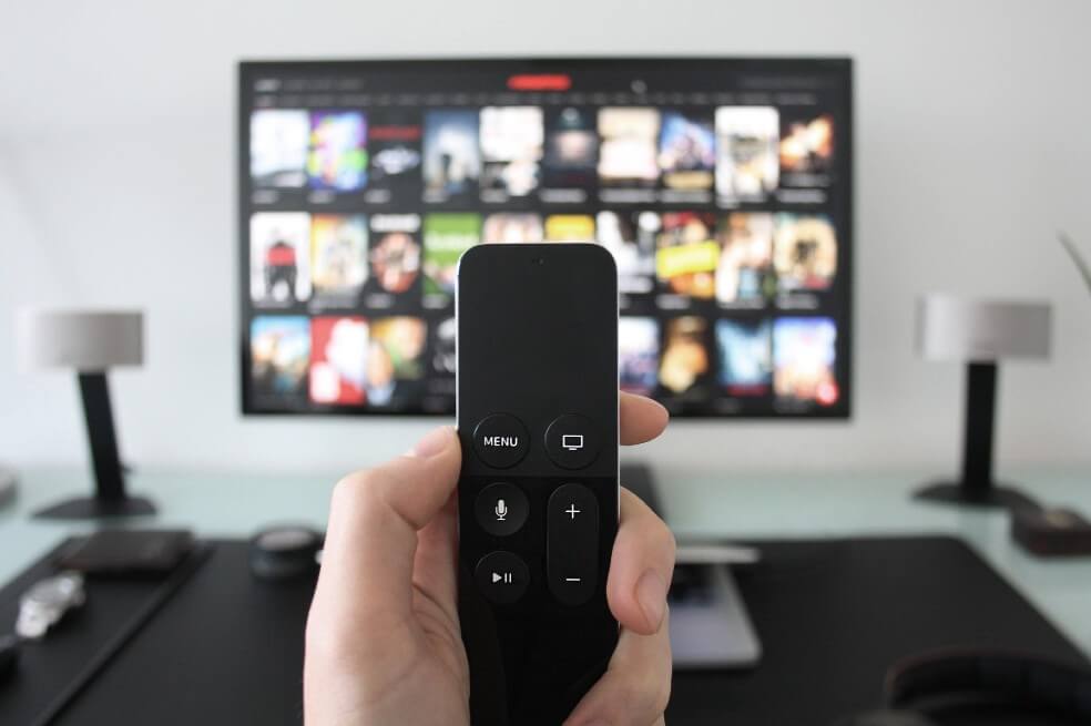 Sigue aumentando el consumo de televisión durante el confinamiento en Colombia