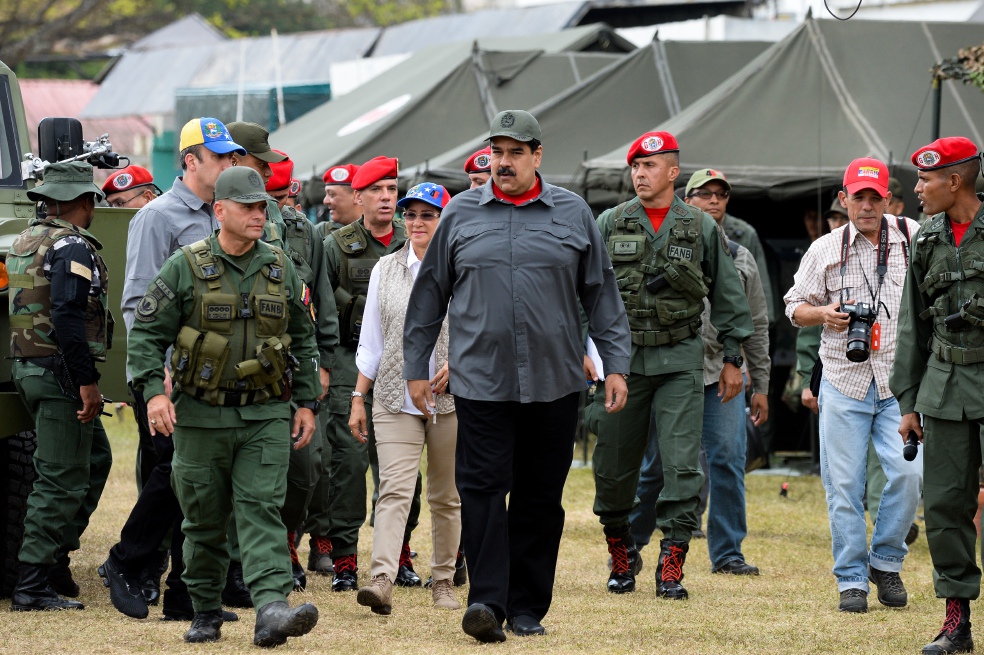 El exedecán de Chávez que mueve las tropas en la frontera con Colombia