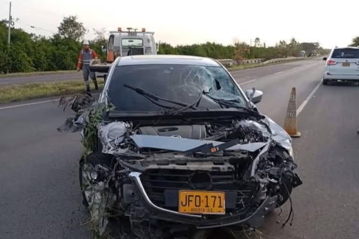 Cinco muertos y un herido dejó accidente entre dos motos y un carro en Bosconia