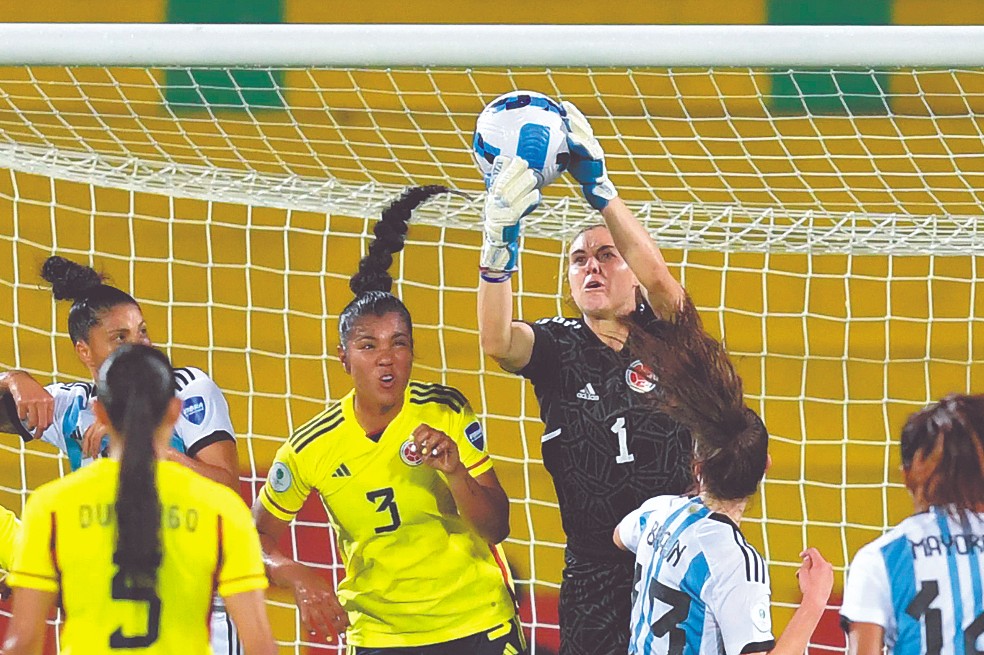 Ciencia y fútbol femenino: ¿realmente necesitan un arco más pequeño?