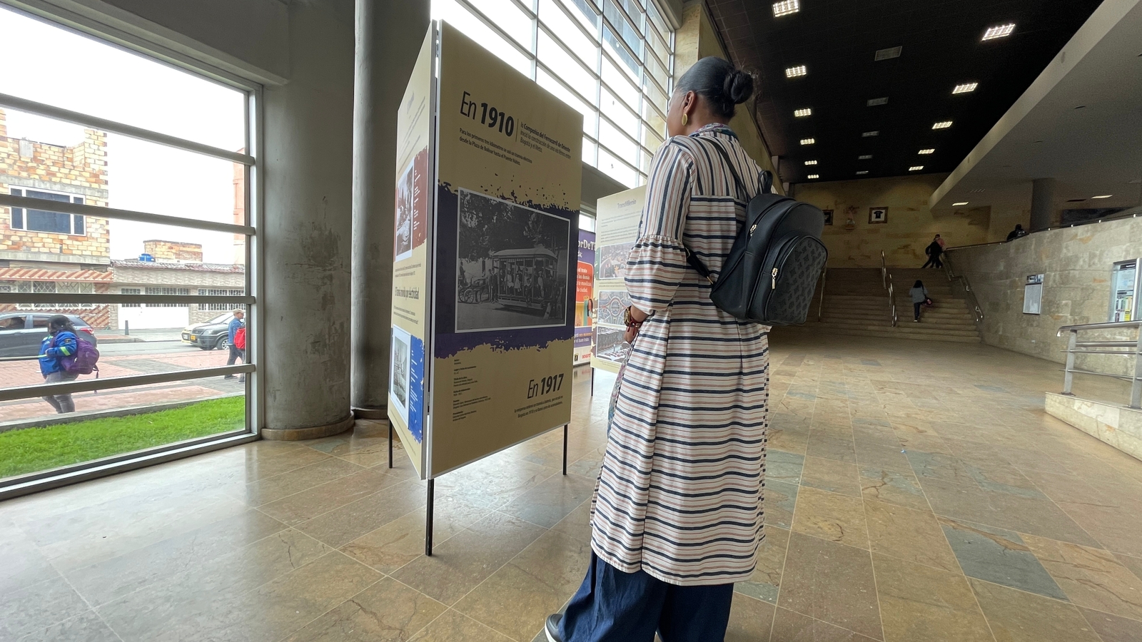 La exposición se encuentra disponible en las estaciones de Ricaurte, San Mateo, Portal Dorado, General Santander, San
Diego, Portal Américas, Portal Suba y TransMiCable.
