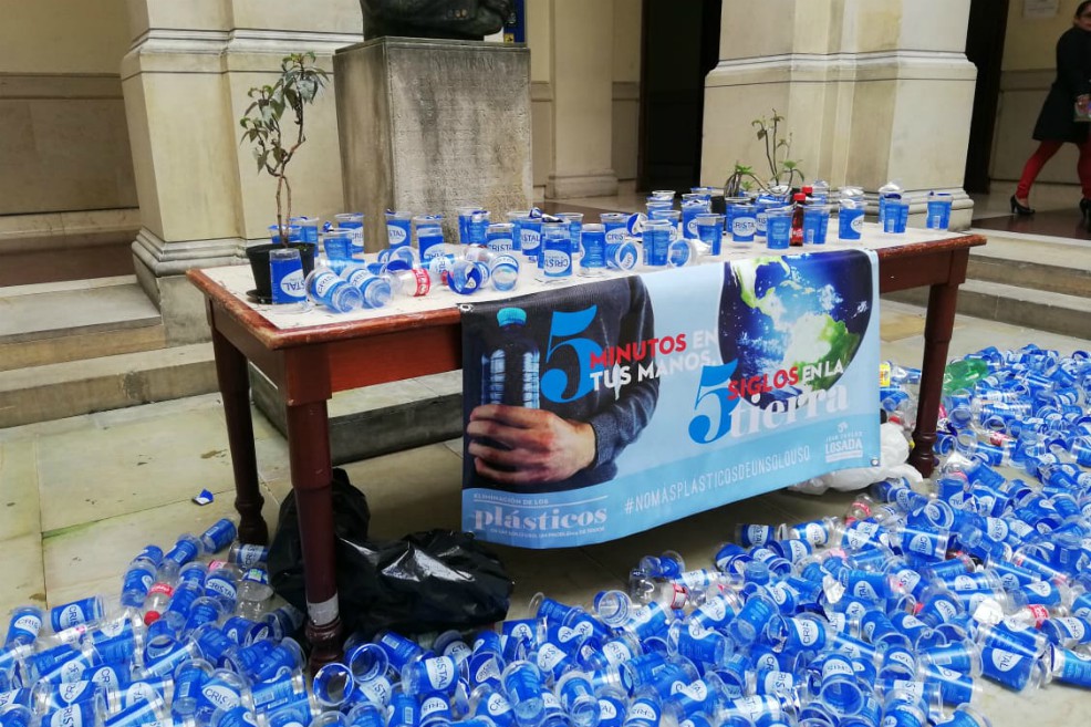 Buscan prohibir los plásticos de un solo uso en Colombia