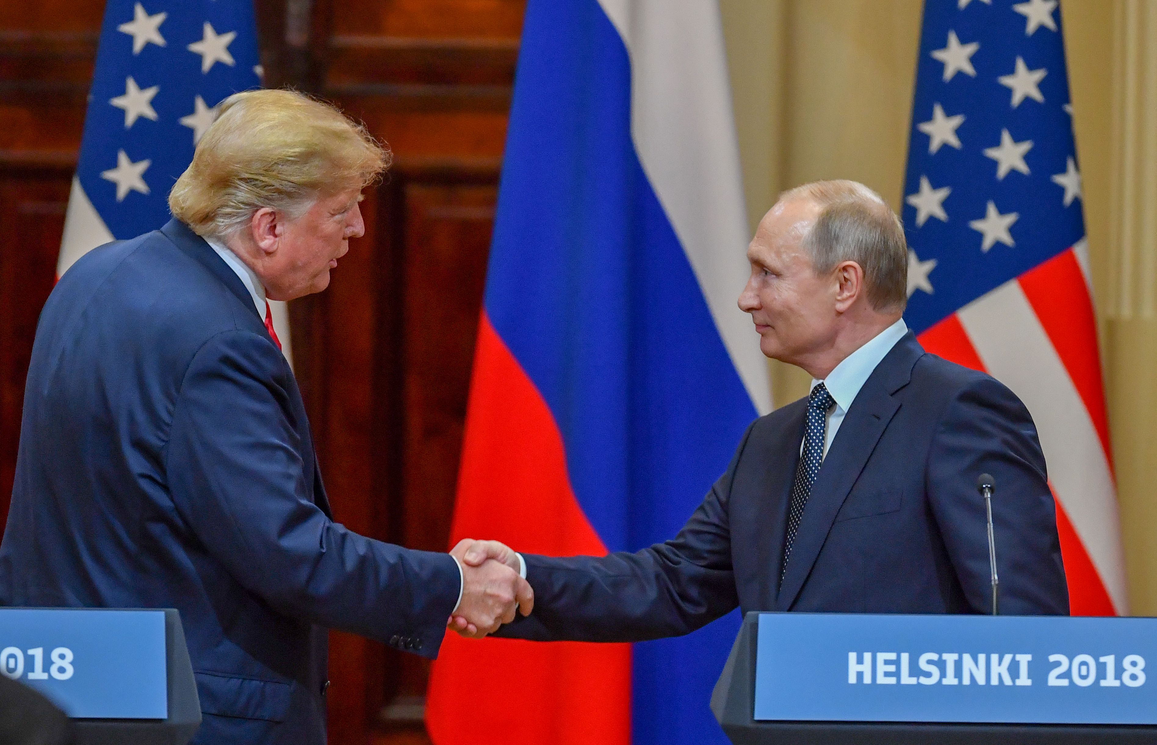 Trump y su gobierno, en nueva controversia por declaraciones sobre Rusia