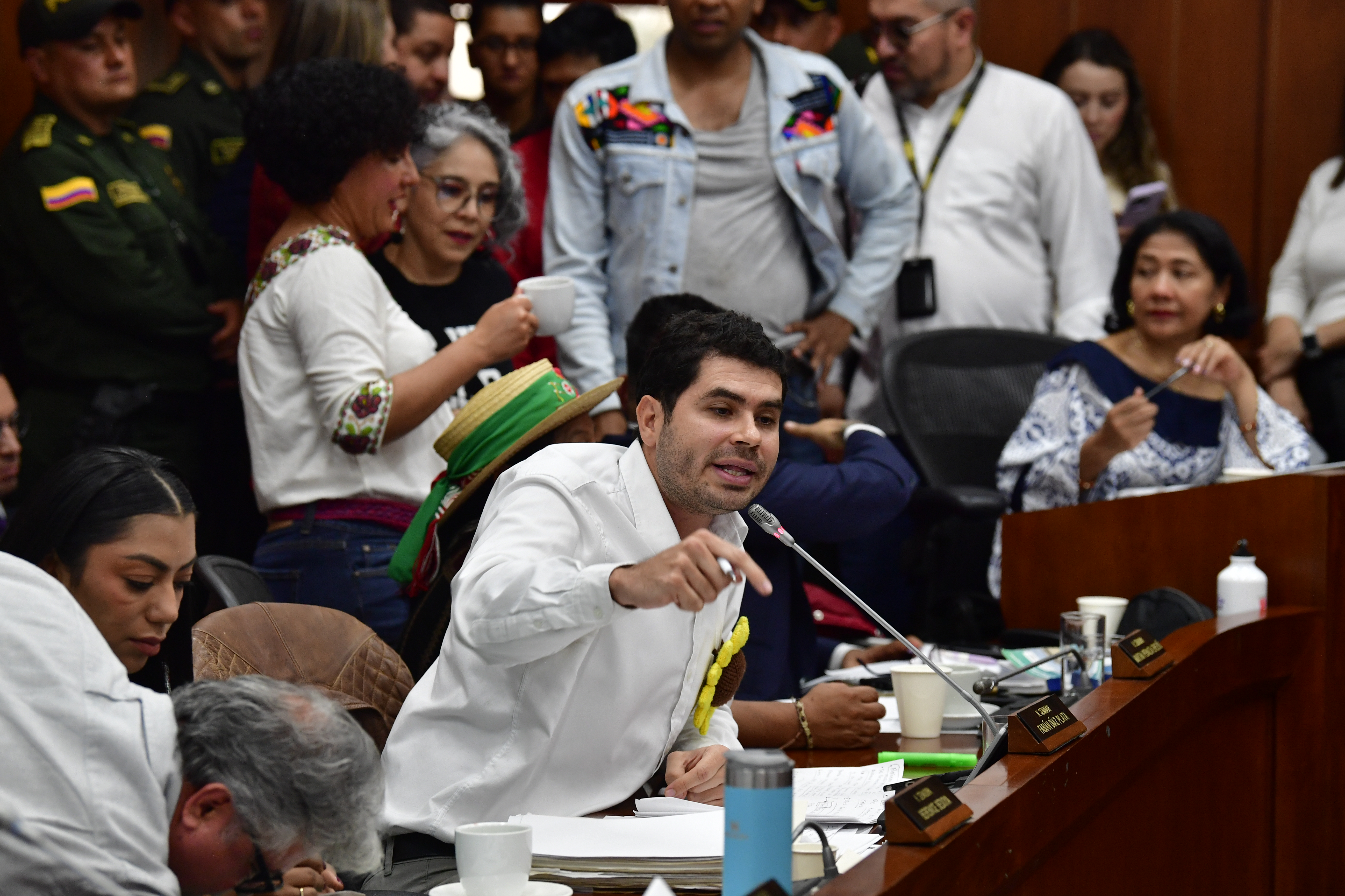 Senador del Alianza Verde durante el debate de la reforma laboral del gobierno de Gustavo Petro la cual se hundió en la Comisión Séptima del Senado