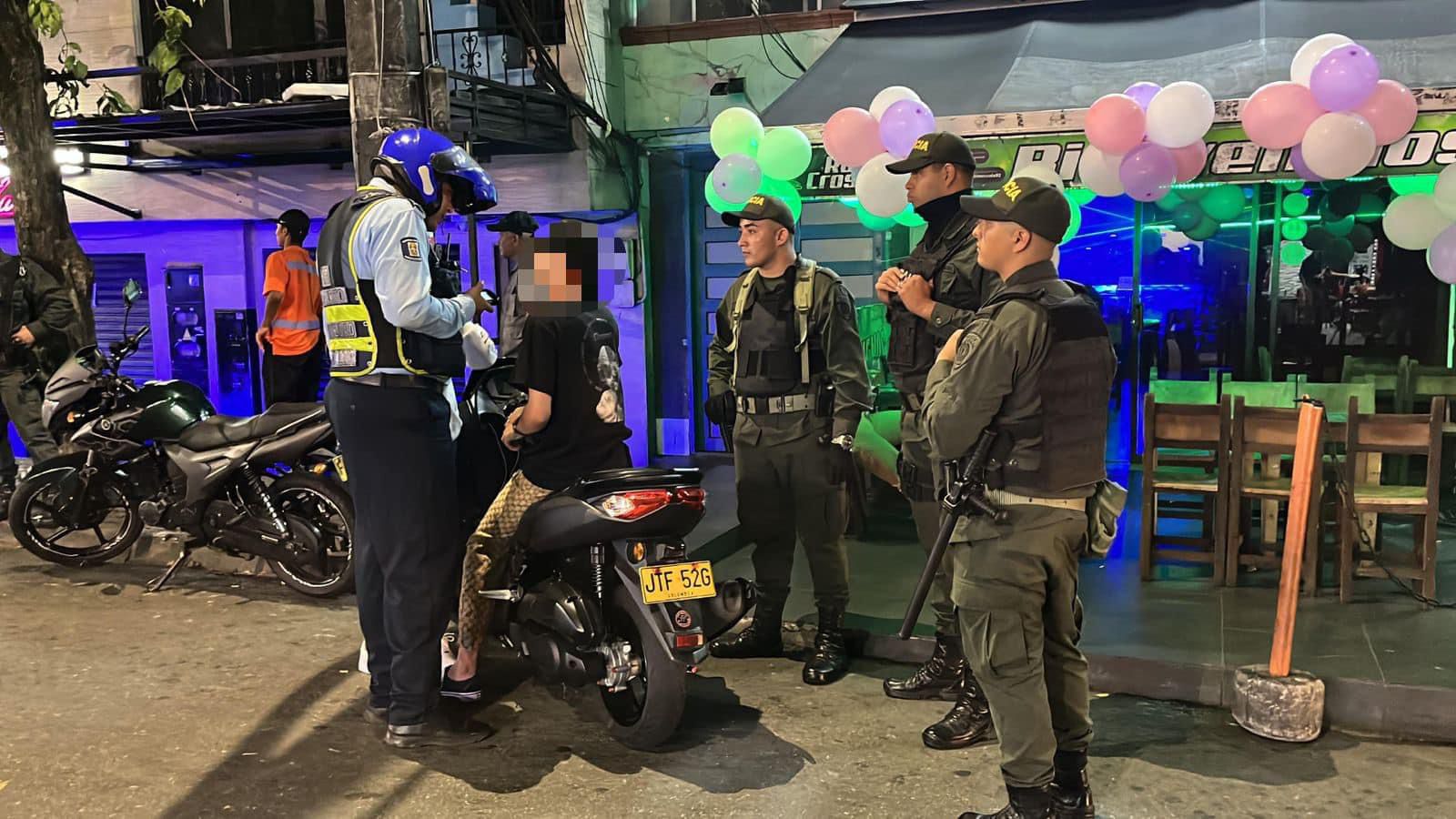 Operativo en barrio Aranjuez de Medellín: cerraron tres locales