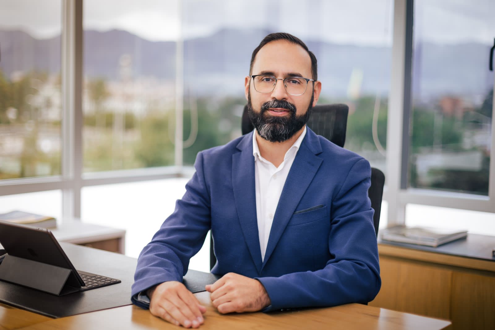 Omar Andrés Camacho se posesionó  como ministro de Minas y Energía