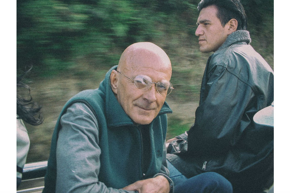 Rodeando a Lázaro: diez años grabando el alzheimer